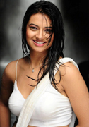 Actress Isha Chawla Images