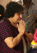 Celebrities Last Respect to Producer Panchuarunachalam Images Part - 2