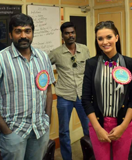 Amy Jackson To Romance Vijay Sethupathi