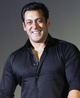 Salman Khan Fans Harass His Girl Friend